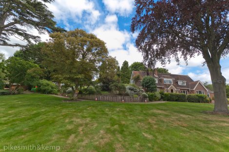 Similar property | Harwood Mount - Cookham Dean